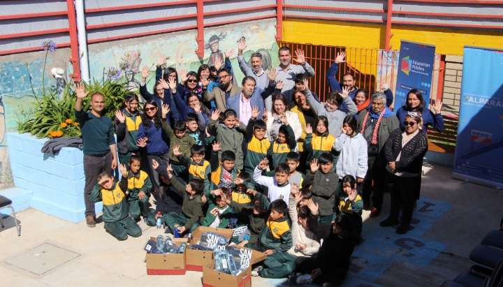 Escolares de Valparaíso potenciarán el deporte gracias a donación de implementos utilizados en los Panamericanos 2023