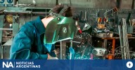 El Gobierno de Milei devaluó a jubilados y asalariados, pero quiere que trabajen más a contramano del mundo