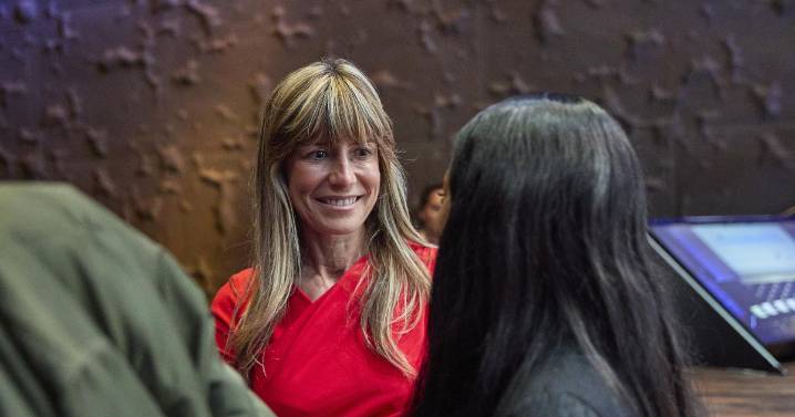 La Fiscalía sale en defensa de Begoña y Sánchez y dice que su mera relación «no puede traducirse en delito»