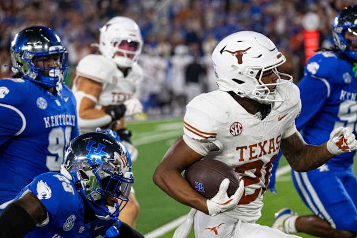 Shipley kicks 45-yard FG in OT to lift No. 21 Texas to 16