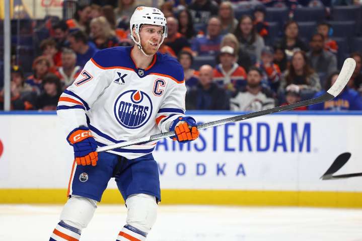Oilers sign NHL star forward Connor McDavid to contract extension