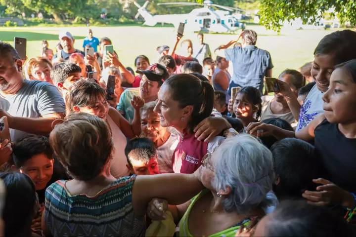 Visita Presidenta Sheinbaum La Ceiba en Puebla para supervisar entrega de apoyos
