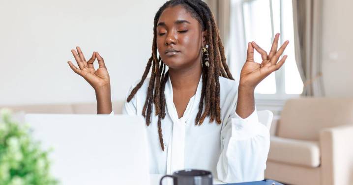 Mini-meditations are a way to foster peace of mind at work