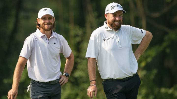 DP World India Championship: Tommy Fleetwood takes lead with Shane Lowry chasing as Rory McIlroy sits six shots off top