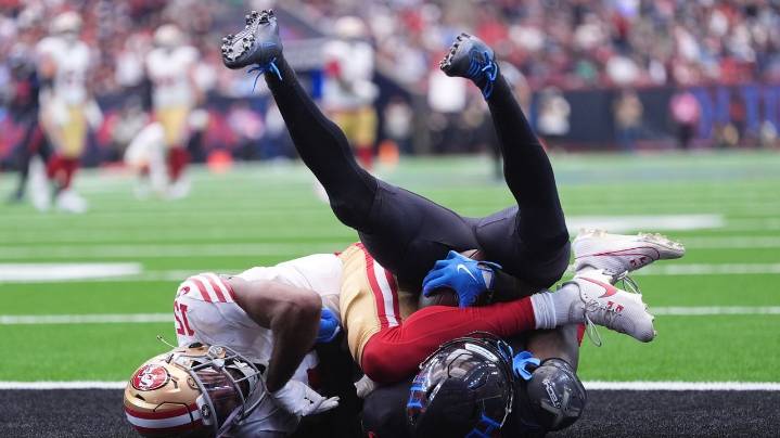 Texans' top-rated defense faces challenge in Broncos, who have won 5 straight