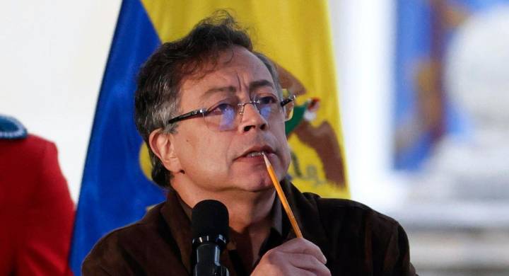 ‘Sembraron dudas’: Petro comentó que presentaron pruebas ante la DEA para vincularlo con mafias
