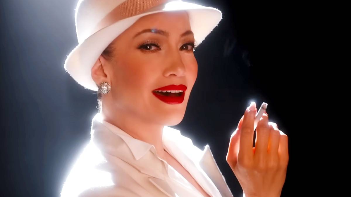 Jennifer Lopez Addresses Her Kiss Of The Spider