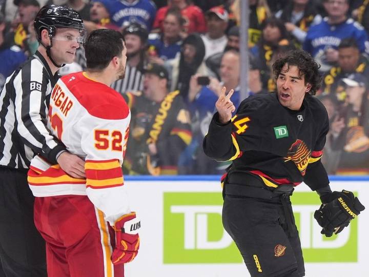 Canucks: Why Kiefer Sherwood's 'scrapping for it' consistency is key