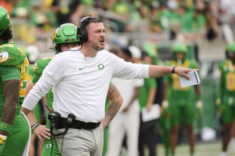 Dan Lanning Takes Peculiar Decision on Freshman WR, Breaking Oregon’s “Off Limits” Policy