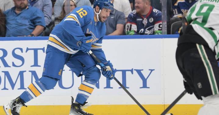 Milan Lucic to rehab injury in St. Louis, likely to sign another PTO with Blues