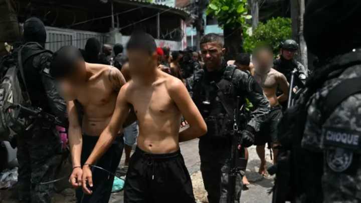 Río de Janeiro: megaoperativo deja 64 muertos en golpe al Comando Vermelho