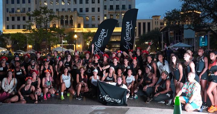 Miami celebra Día de los Muertos con carrera de relevos Catrinas Run