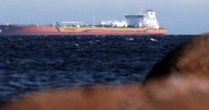 US imposes sanctions on two Russian oil companies