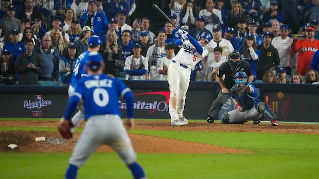 IN PHOTOS | Scenes from World Series Game 4