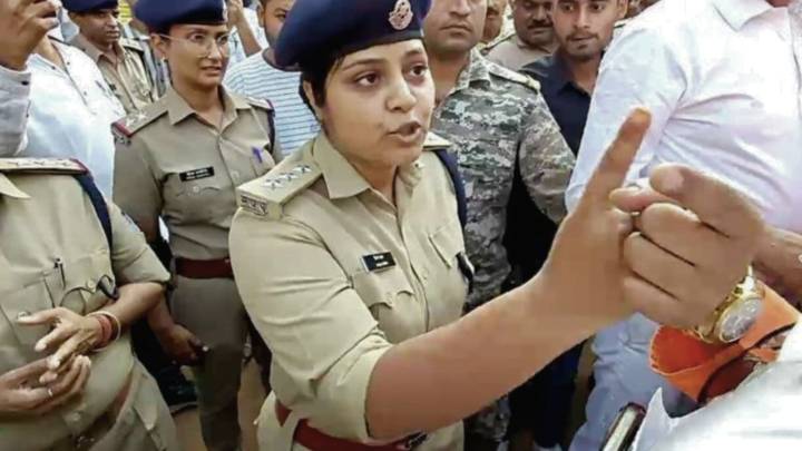 Meet Hina Khan, the Madhya Pradesh cop who used ‘Jai Shri Ram’ slogan to stun agitating lawyers into silence