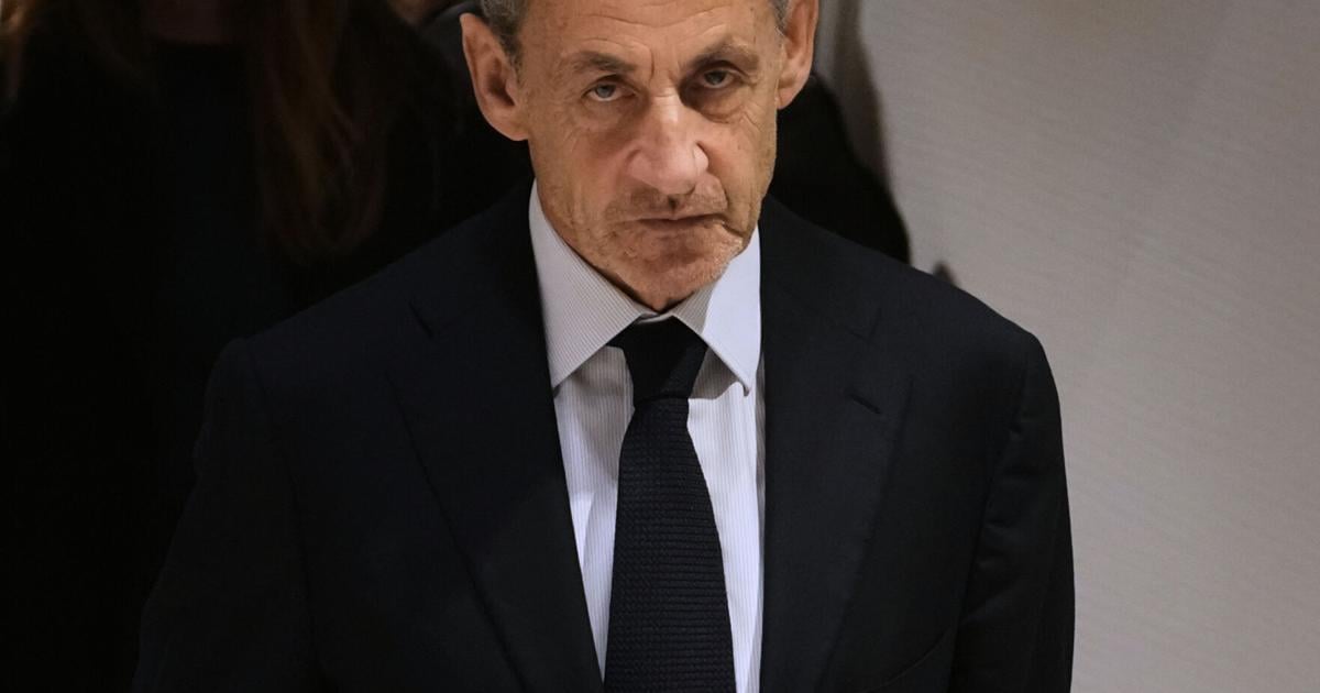 Sarkozy informado sobre cuándo y dónde presentarse en prisión por caso de financiamiento en Libia