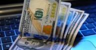 Elecciones 2025: a qué hora se puede comprar dólar oficial