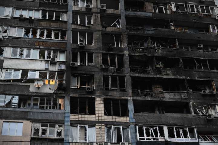Ataque ruso en hospital ucranio deja siete heridos; el viernes reunión Zelensky