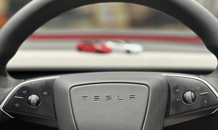 Bank of America raises Tesla PT to $471, citing Robotaxi and Optimus potential