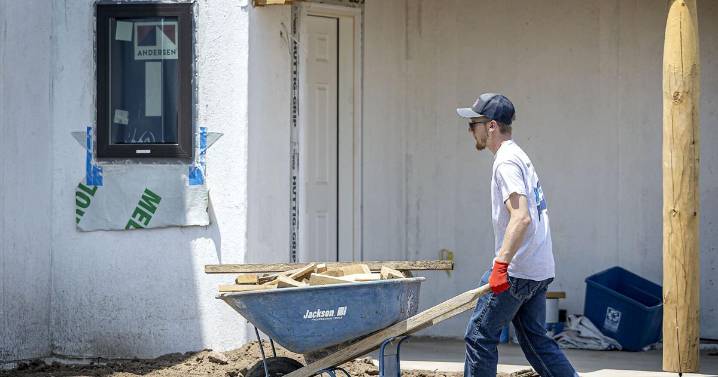 'No more time to wait': Santa Feans urge council to pass Phase 1 of land use code update