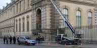 La policía francesa detiene a dos sospechosos por el robo en el Louvre