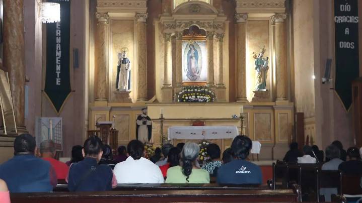 Preparan misas por Día de Muertos