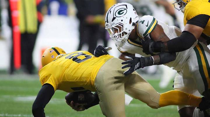 Packers’ Micah Parsons drops GOAT take on Aaron Rodgers after drubbing him, Steelers
