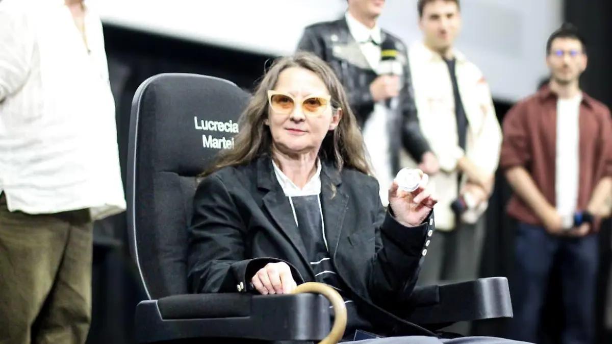 Lucrecia Martel dedica Medalla de la Filmoteca de la UNAM al activista indígena Javier Chocobar