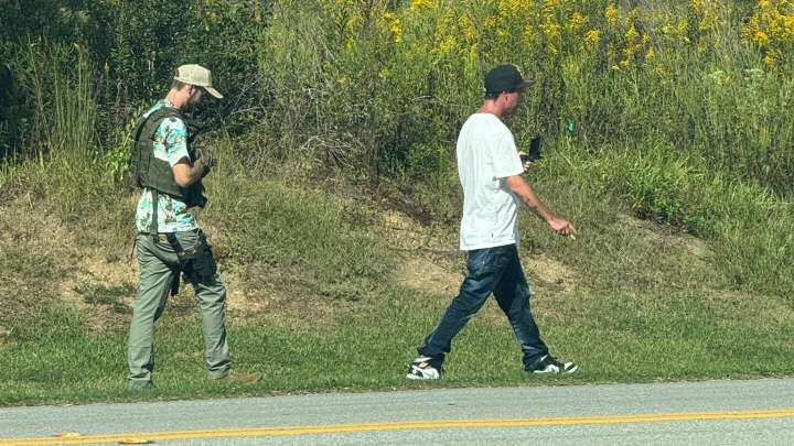 ‘Second Amendment auditors’ walking roads with rifle and body armor, Fla. cops say