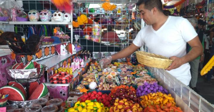 Arranca la Feria del Alfeñique en León con sabor a tradición y memoria