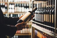 ¿A qué hora termina la veda y se puede comprar alcohol este domingo 26 de octubre?