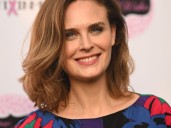 Emily Deschanel’s 80s-Inspired, Super-Rare Red Carpet Outing Shows She's a Vintage Style Icon