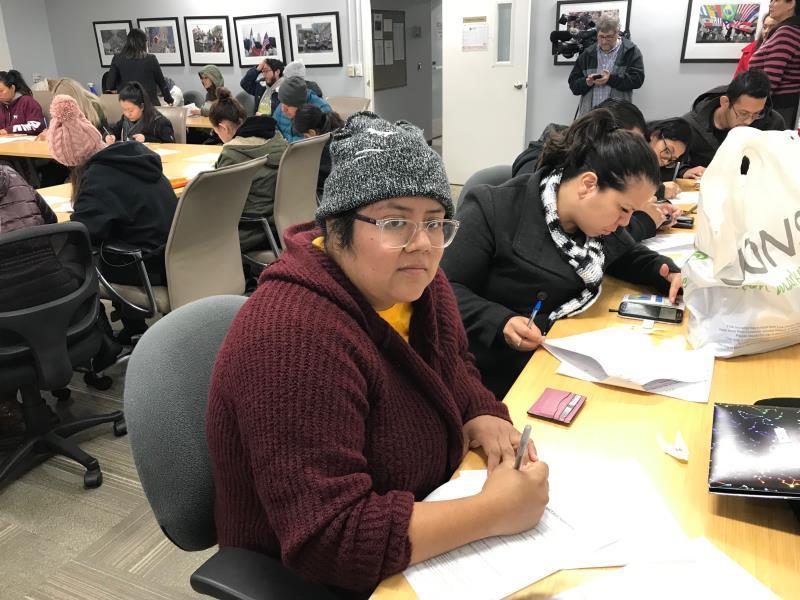 EE.UU. deja de recibir pagos en efectivo para servicios migratorios y de ciudadanía