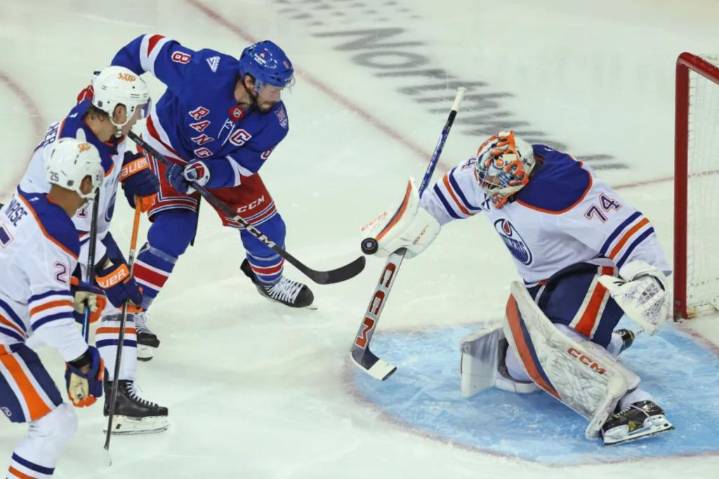 Rangers drill scoring into their heads at practice