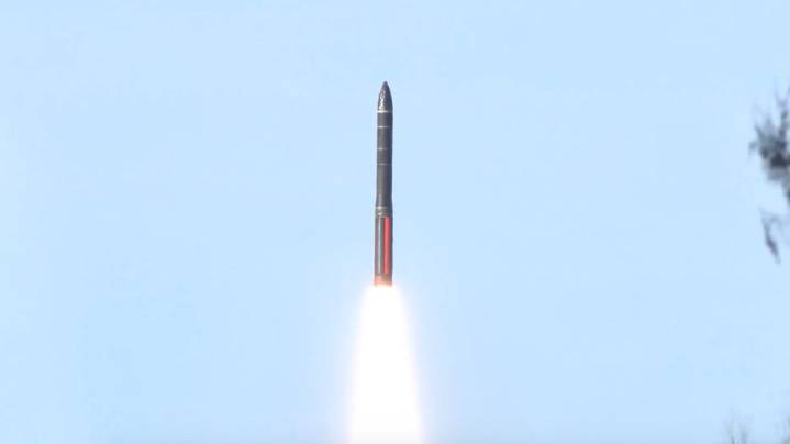 Rusia prueba su triada nuclear durante ejercicios estratégicos programados