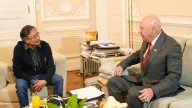 Petro se reunió con el encargado de negocios de EE. UU en Colombia para discutir la crisis diplomática: "el primer acercamiento en pro de subsanar el actual impasse"