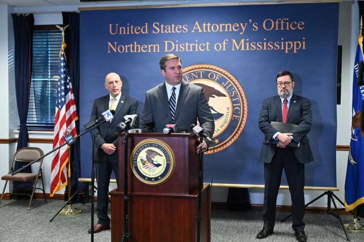 FBI arrests 2 Mississippi sheriffs, 14 other Delta law enforcement officers in drug conspiracy takedown