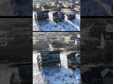 Outer Banks house collapses into Atlantic Ocean #shorts