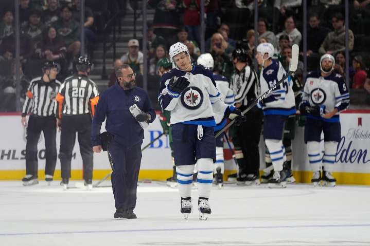 Jets centres fail to finish