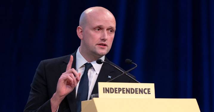 Stephen Flynn talks down chances of becoming First Minister due to family life balance