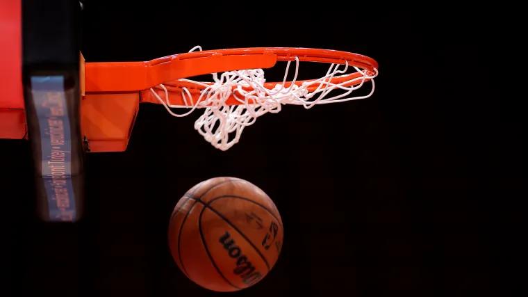 Why the NBA's new heave rule has changed end