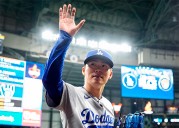 Con joya de pitcheo de Yoshinobu Yamamoto, Dodgers vencieron 5×1 a Cerveceros y están 2-0 en la Serie del Campeonato de la Liga Nacional