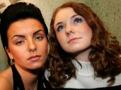 ¿Vuelve t.A.T.u. a Argentina? La historia detrás del dúo ruso que engañó al mundo con su falso romance lésbico