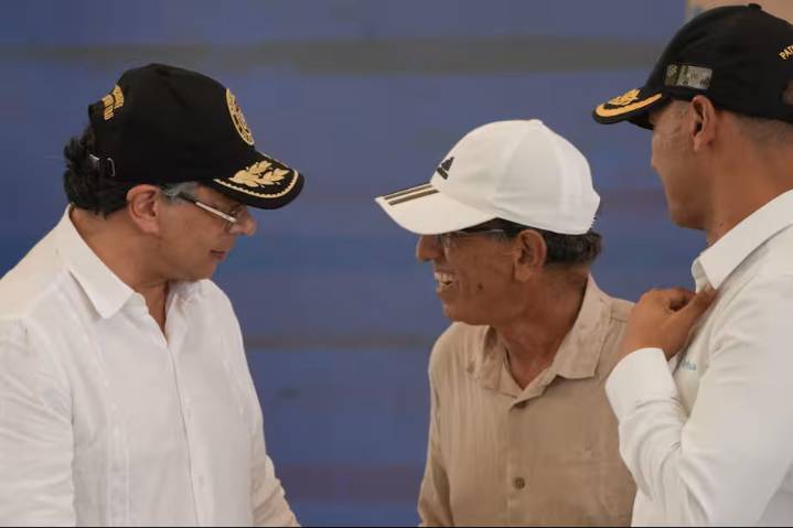 Se destruyeron primeras cuatro toneladas de material de guerra, de 14 que dará disidencia de Mendoza