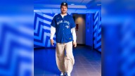 Matthews wears Guerrero Jr. jersey in supporting gesture