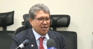 “No va a pasar (...) yo no votaría a favor a pesar de ser de un compañero mio” así responde Monreal tras iniciativa de Ley Anti