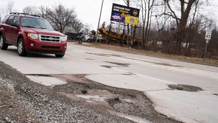 New Michigan road plan promises billions to bring smoother drive