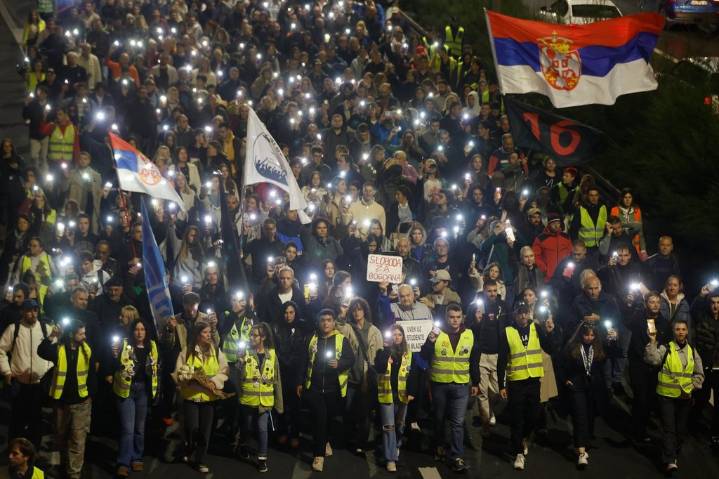 Thousands march in Serbia in persistent resistance to autocratic leader Vucic