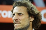 Diego Forlán sufre un grave percance jugando al fútbol y es hospitalizado