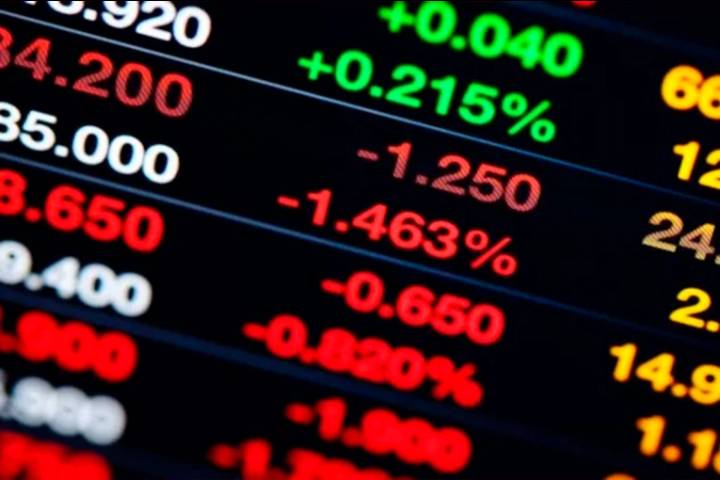 Caen bonos y acciones argentinas luego que Trump condicionara el auxilio de EE.UU a Milei